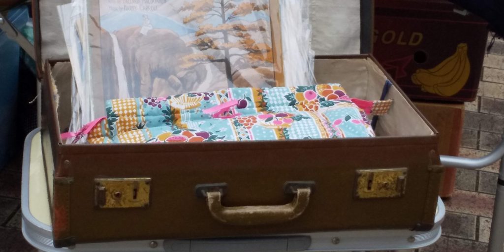 大和 骨董市 馬グッズ