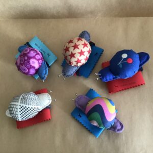 カタツムリピンクッション